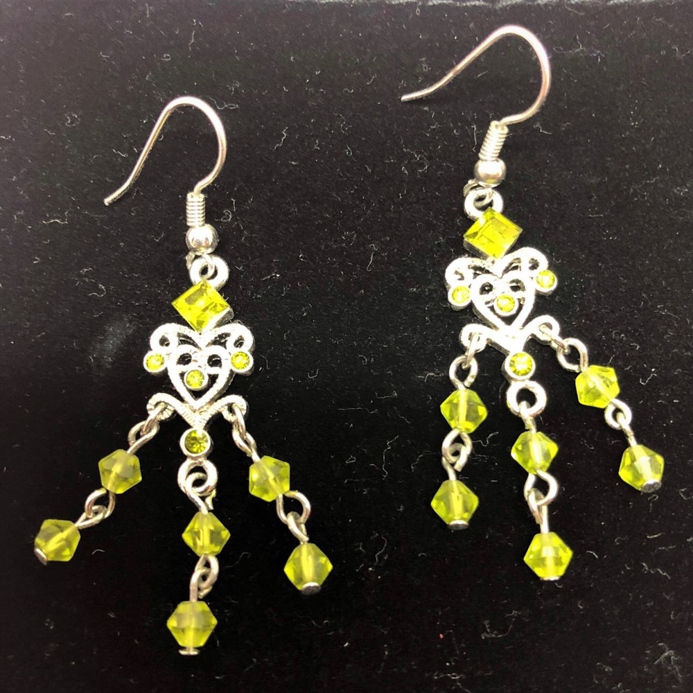 SILVER DANGLING GREEN GEMSTONES